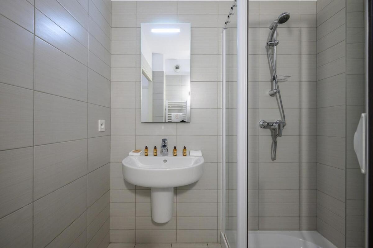 Le Coq Wagner - Garage - Swimming Pool Apartment Menton Exterior photo